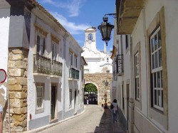 Faro Old Town by Husond@wikimedia.org