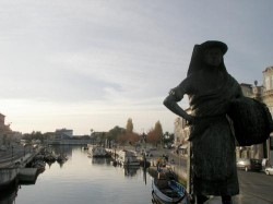 Aveiro - City Centre - Moliceiros - Lagoon by carlossg @Flickr